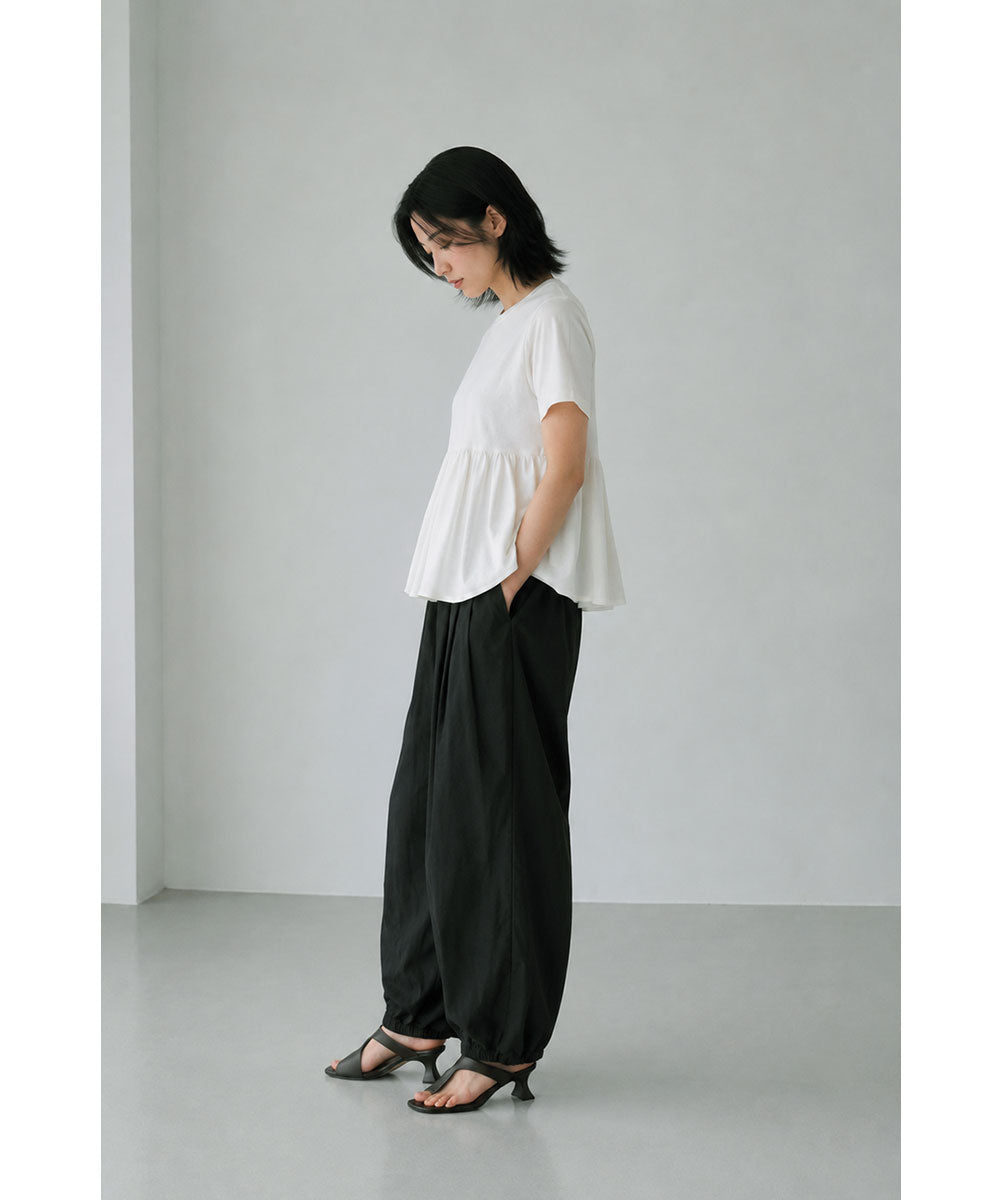 OTONA SWITCHING HALF PEPLUM TEE