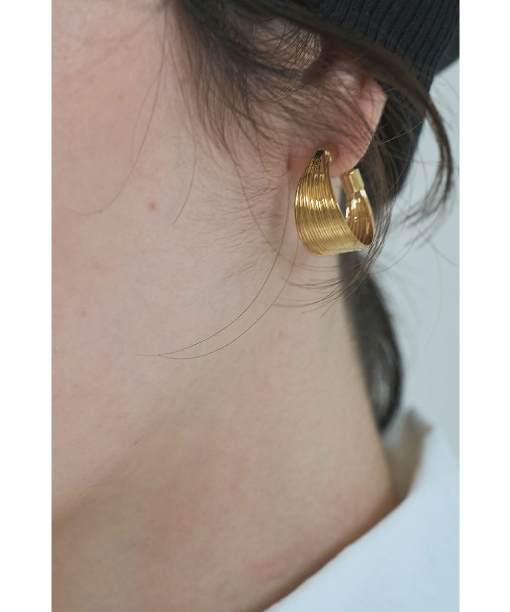 SLIM LINE HOOP PIERCE