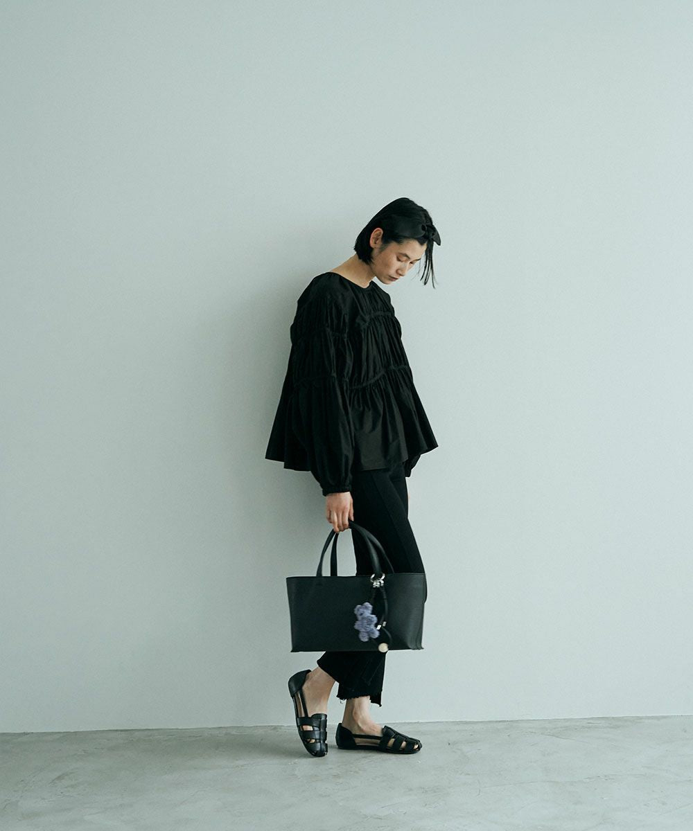 MONOTONE GATHER BLOUSE