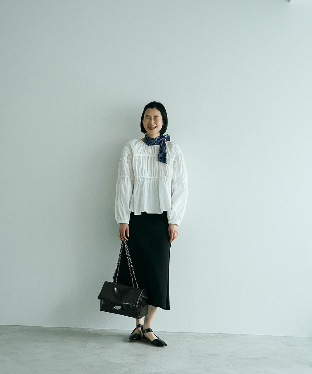 MONOTONE GATHER BLOUSE