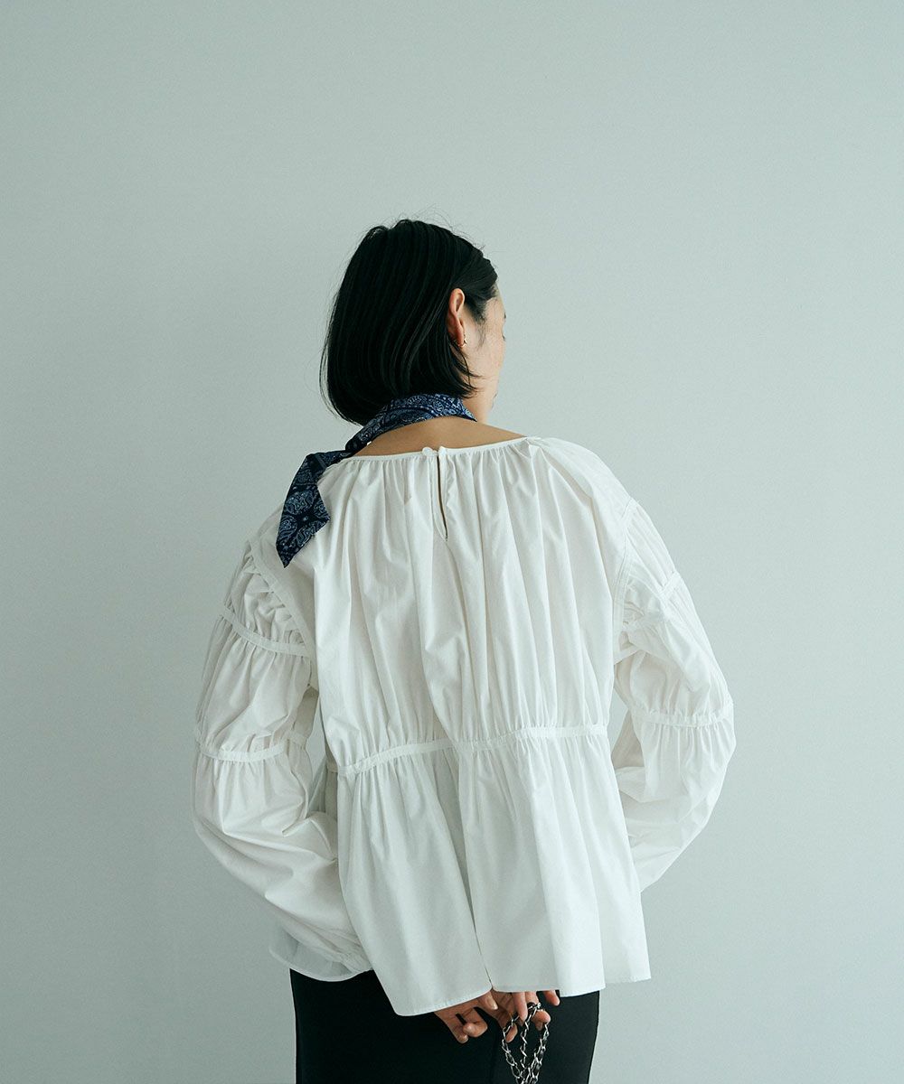 MONOTONE GATHER BLOUSE