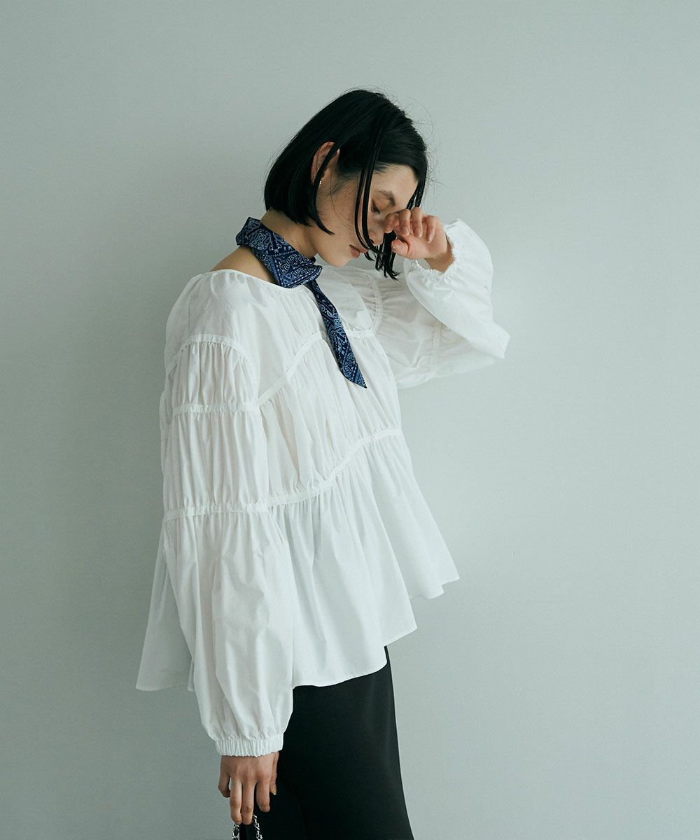 MONOTONE GATHER BLOUSE