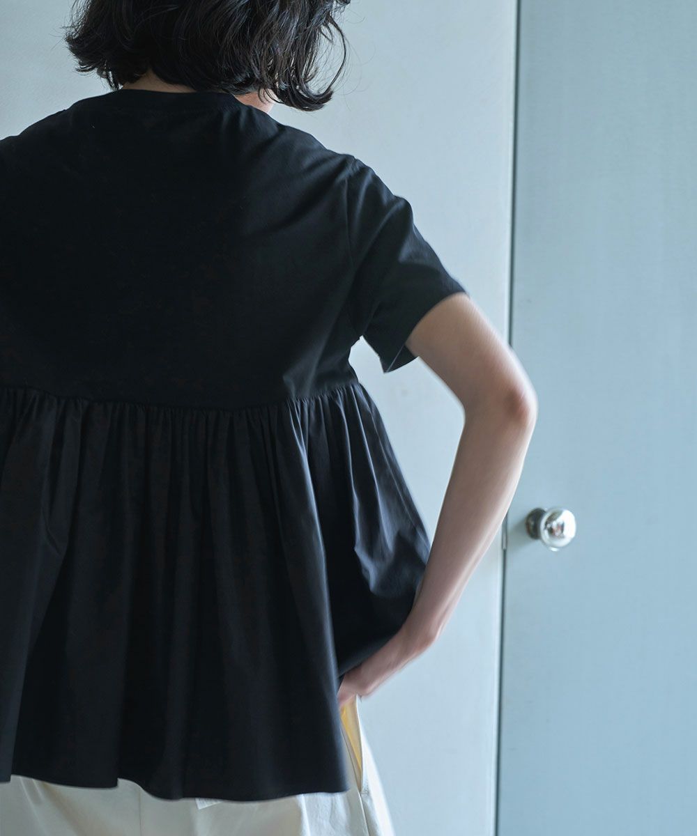 OTONA SWITCHING HALF PEPLUM TEE