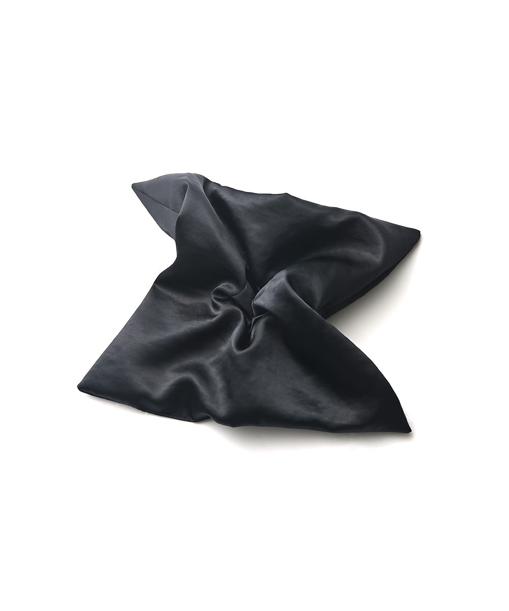 BLACK__752269-b2.jpg-11