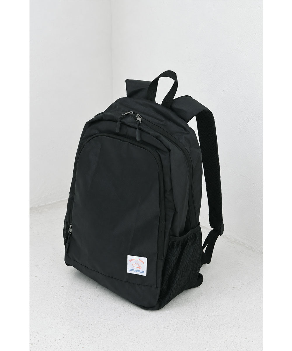 BLACK__752494-06.jpg-5